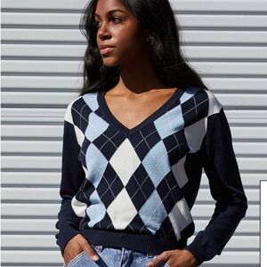 Cute Brandy Melville John Galt trendy knit argyle neck sweater. S. Blue cream